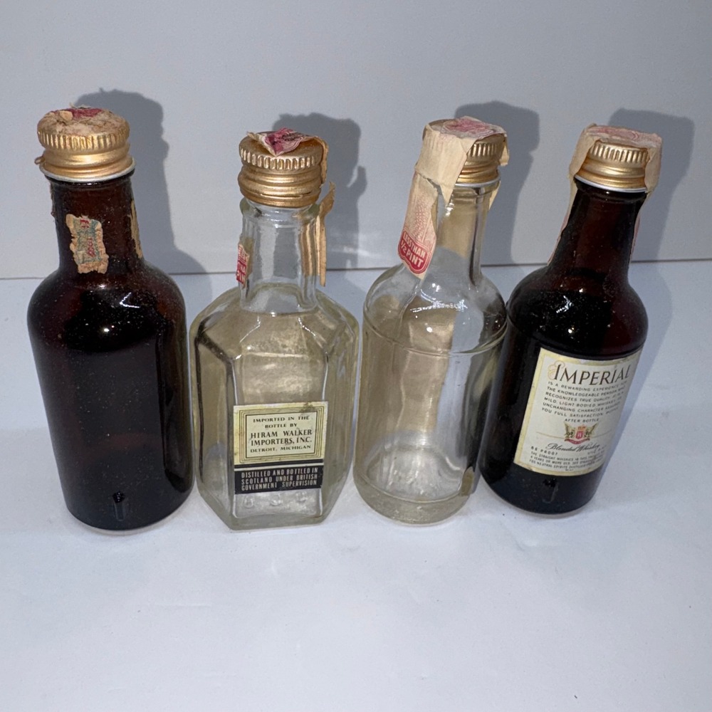 Vintage Florida Survival Kit Hiram Walker Empty Mini Bottle Set - Picture 11 of 14